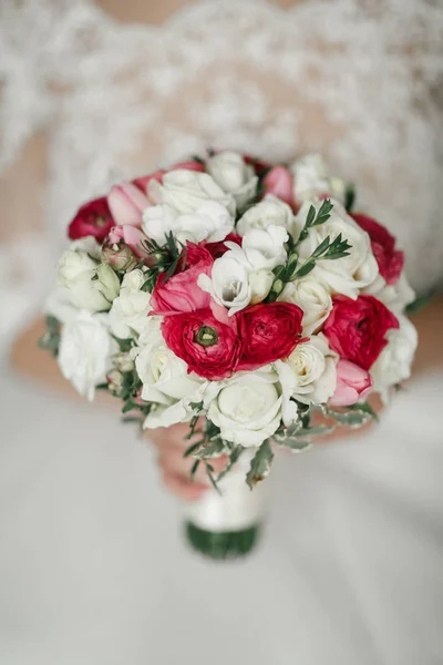 Bouquet de mariage de fleurs — Photo