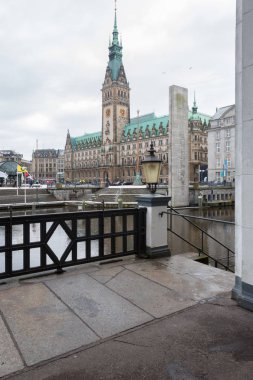 HAMBURG Rathaus and Kleine Alster