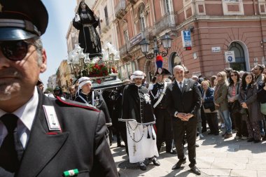 Taranto Paskalya alayı