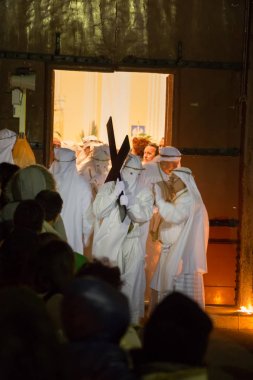 Procida, İtalya - 24 Mart 2016 - Kutsal Perşembe Procida yoğun Paskalya'nın kutlamalar bir dizi tarafından karakterize: Twelve Apostles alay en eski ada kardeşlik tarafından düzenlenmiştir