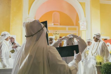 Procida, İtalya - 24 Mart 2016 - Kutsal Perşembe Procida yoğun Paskalya'nın kutlamalar bir dizi tarafından karakterize: Twelve Apostles alay en eski ada kardeşlik tarafından düzenlenmiştir