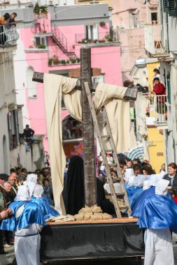 Procida, İtalya - Nisan 11, 2009 - Procida'nın Good Friday alayı olduğunu Campania en ünlü Paskalya'nın kutlama: 