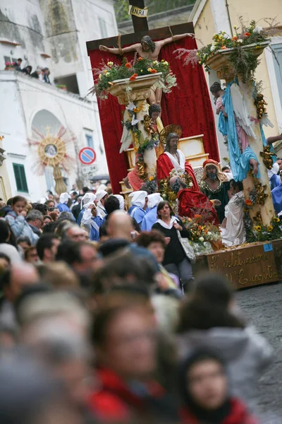 Procida, İtalya - Nisan 11, 2009 - Procida'nın Good Friday alayı olduğunu Campania en ünlü Paskalya'nın kutlama: 