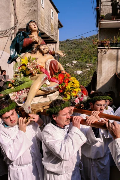 Nocera Terinese (İtalya) - Processione dell'Addolorata Paskalya Kutsal Cumartesi