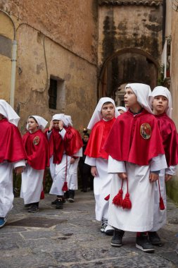 SESSA AURUNCA EASTER