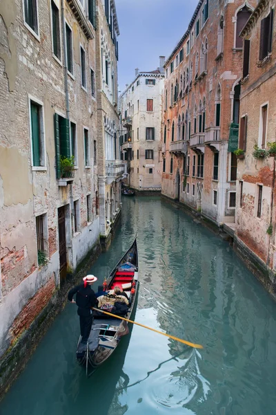 Veneziano gondoleiro, Veneza Itália — Fotografia de Stock
