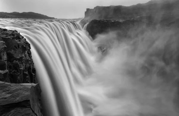 Dettifoss. Situado en Vatnajokull N.P. en el noreste de Islandia , — Foto de Stock