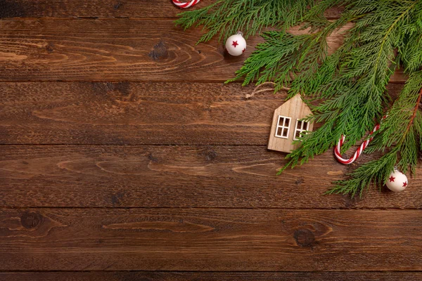 Natale Capodanno Piatto Laici Decorazione Sfondo Rami Cipresso Casa Legno — Foto Stock