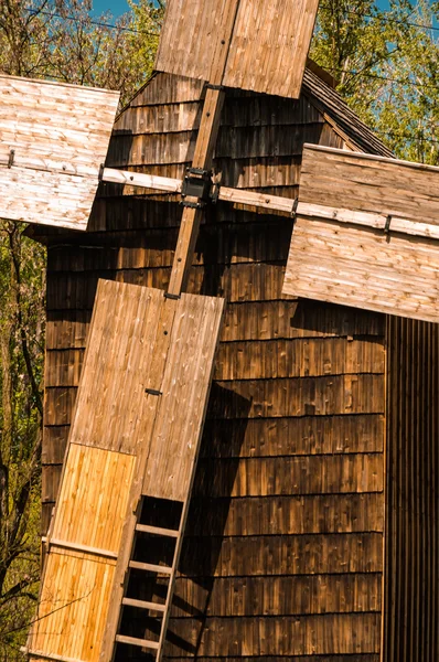 古い木製風車 — ストック写真
