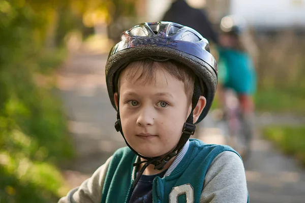 Bou with helmet — Stock Photo, Image