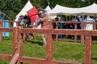 Ortaçağ şövalyelerinin turnuvası.