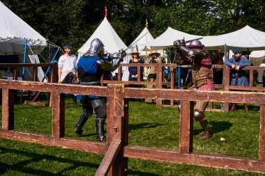 Ortaçağ şövalyelerinin turnuvası.