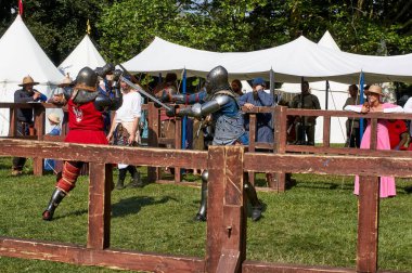 Ortaçağ şövalyelerinin turnuvası.