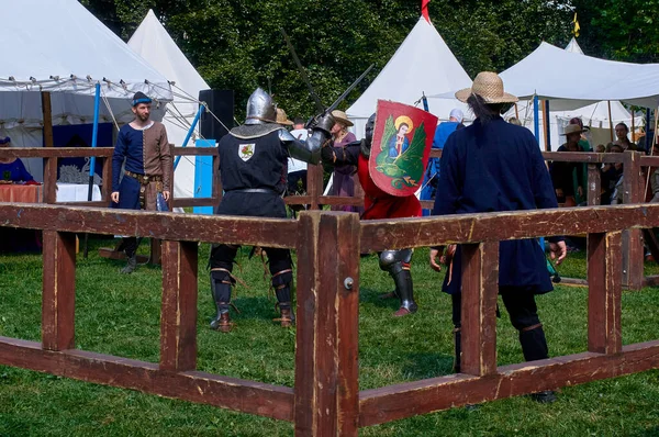 Un torneo di cavalieri medievali — Foto Stock