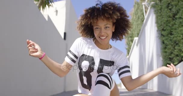 Baile femenino joven — Vídeos de Stock