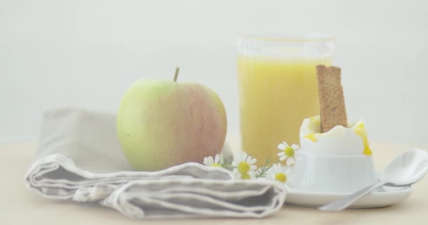 Смачний і здоровий сніданок — стокове відео