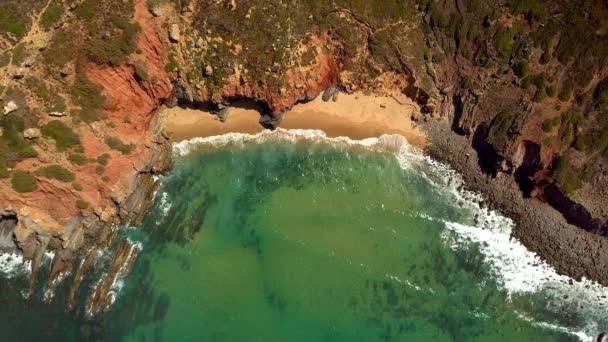 Hermosa vista de la costa tropical — Vídeo de stock