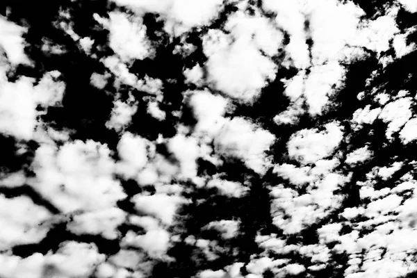 孤立的云层覆盖黑色一套. — 图库照片
