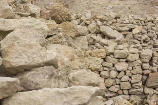 Stapel van kalksteen bakstenen — Stockfoto