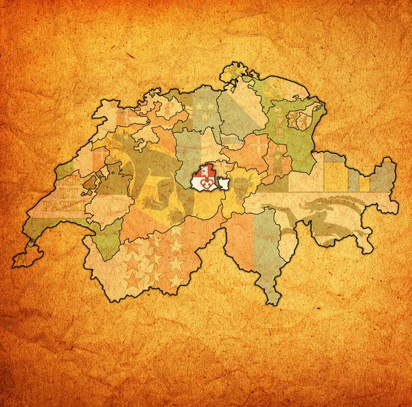奥瓦尔登州的国旗在瑞士地图上 — 图库照片