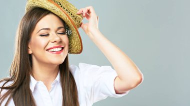  Genç kadın portresi izole yakından. Kopya alanı.