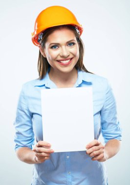 İş kadını Oluşturucusu mühendis, beyaz pano.