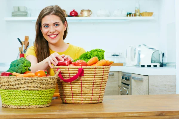 acogedora decoración rústica casa — Foto de stock © manera #47877715