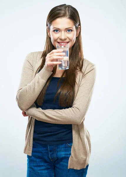 Mooie vrouw drinkwater. Geïsoleerde portret — Stockfoto