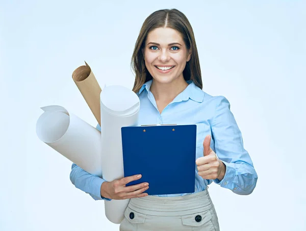 Mujer con planos mostrando el pulgar hacia arriba — Foto de Stock