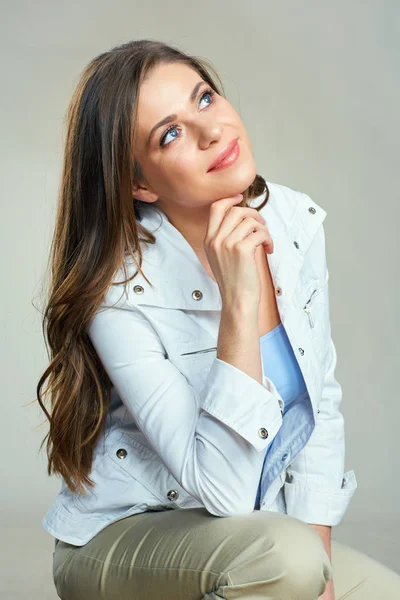 Mujer en chaqueta blanca — Foto de Stock