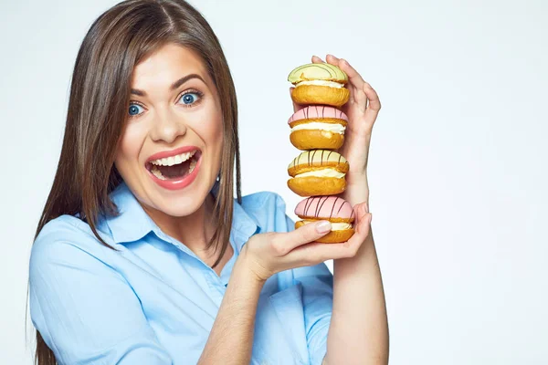 Young woman with macaroon cookies — Stock Photo, Image