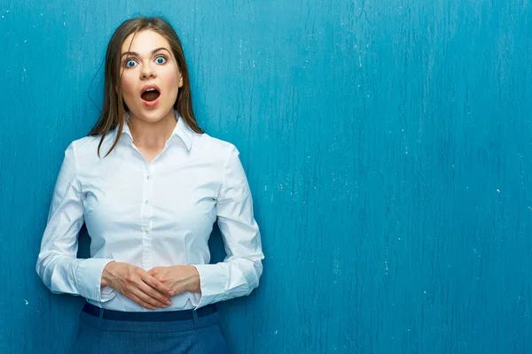 Choques mulher de negócios com problemas emotuonal retrato . — Fotografia de Stock