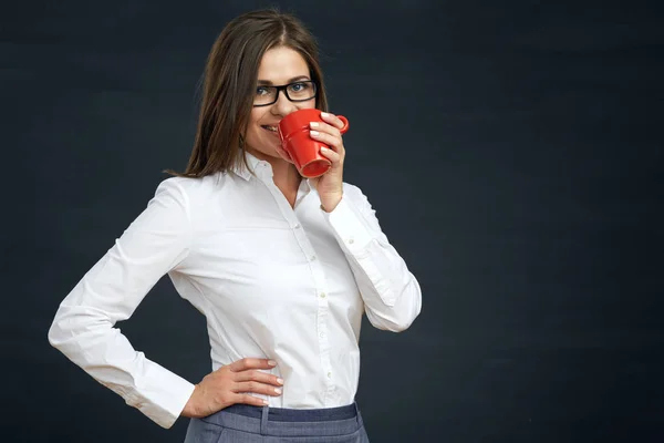 Portrait of business woman drinking coffee — Stock Photo, Image