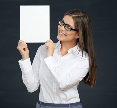 Gülümseyen işkadını tabela holding