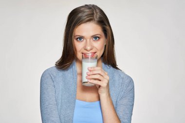 cam soğuk süt içme kadın 