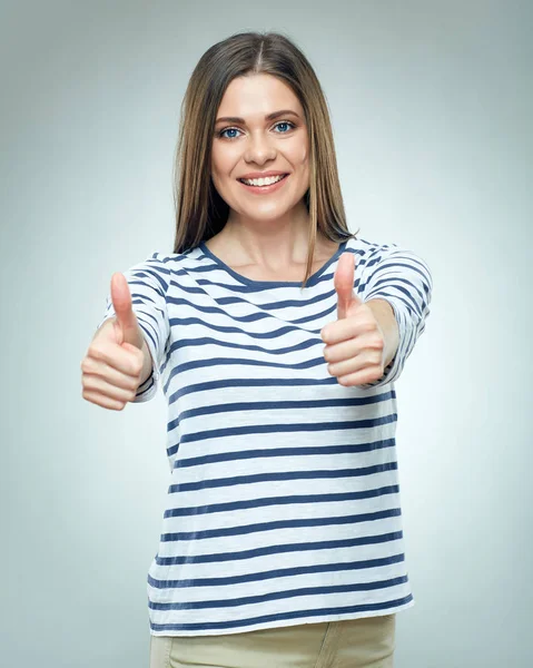 başparmak gülümseyen kadın ortaya çıktı.