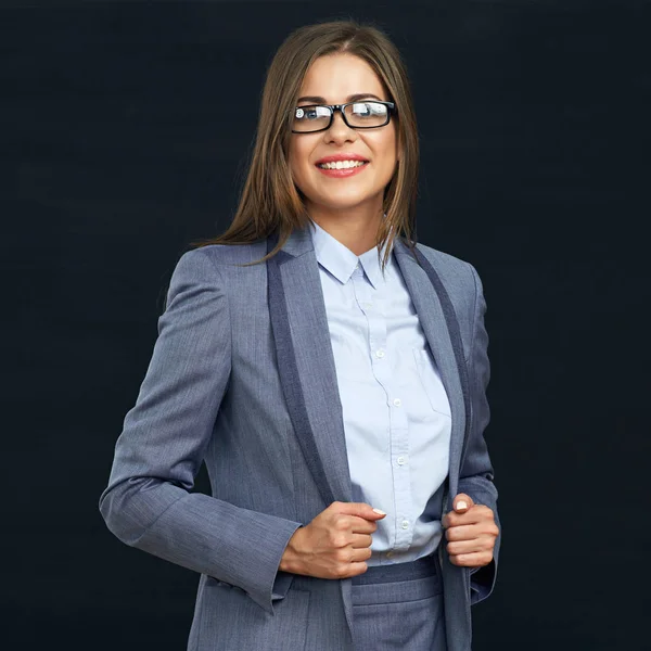 Mujer Negocios Sonriente Retrato Estudio Fondo Negro Traje Offise —  Fotos de Stock