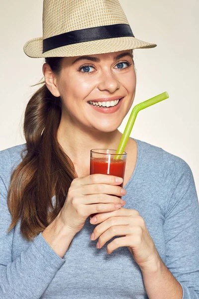 Woman holding glass with red juice — Stock Photo, Image