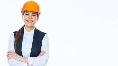 Gülümseyen iş kadın mühendis izole portre