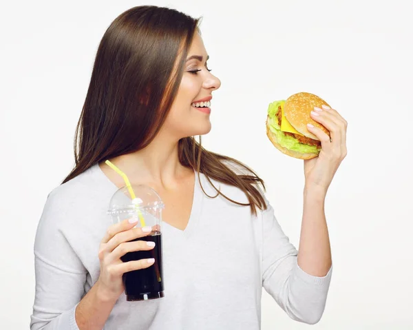 Gelukkige Vrouw Met Hamburger Met Cola Glas Geïsoleerd Witte Achtergrond — Stockfoto