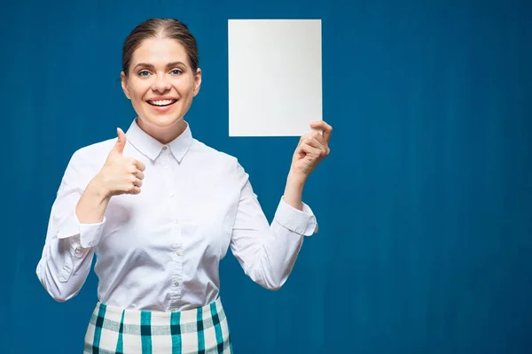 Young woman holding sign board shows thumb up. — Stock Photo, Image