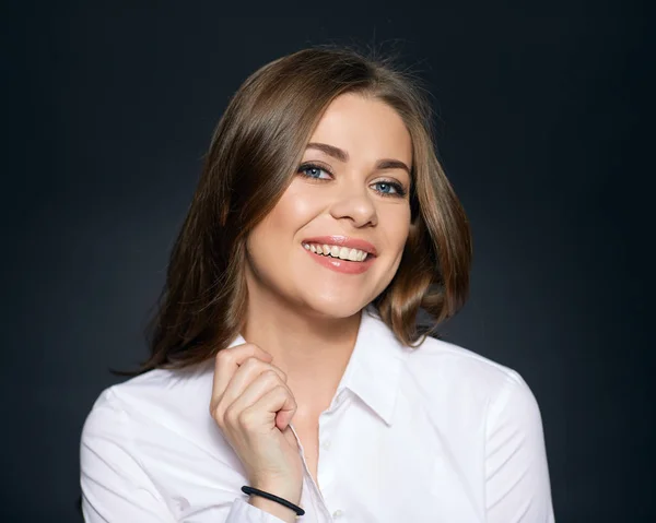 Beautiful Smiling Young Businesswoman White Shirt Looking Camera Dark Background — Stock Photo, Image