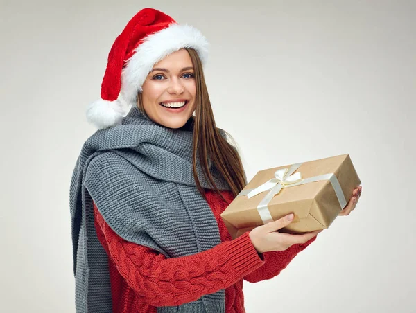 Happy Woman Wearing Knitted Sweater Santa Hat Holding Christmas Gift — Stock Photo, Image