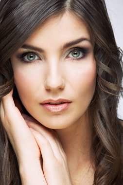 kıvırcık saçlı seksi modeli