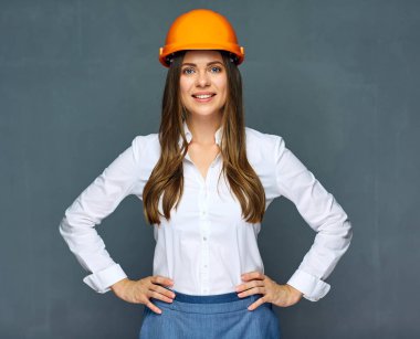 beyaz gömlek ve turuncu kask işkadını mühendis Oluşturucu 