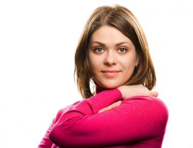 Beyaz arka plan üzerinde izole yakın çekim mutlu bir kadın portresi.