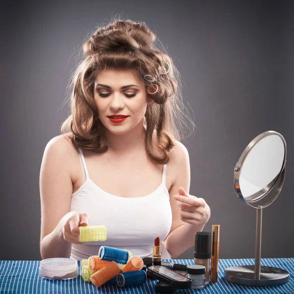 Happy Young Woman Sitting Table Makeup Accessories Mirror Gray Background — Stock Photo, Image
