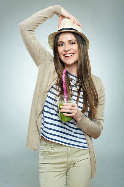 Smiling Woman Hat Holding Glass Green Smoothie — Stock Photo, Image