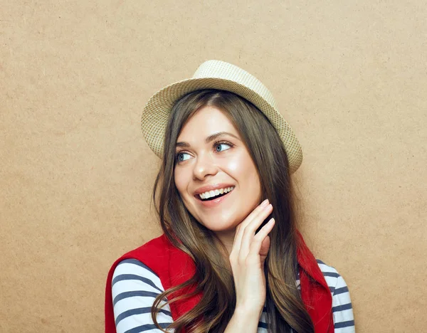 Açık Renkli Hipster Şapka Giyen Hayal Kadın Portresi — Stok fotoğraf