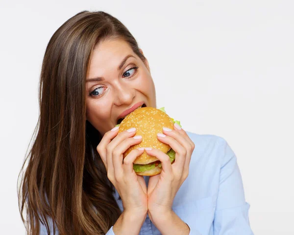Portret Van Hongerige Zakenvrouw Blauw Shirt Hamburger Eten — Stockfoto